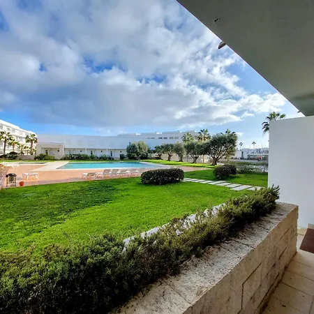 Apartmán Homey Luxury Apartment, Direct Access To Pool, Close To & Town With Ac *